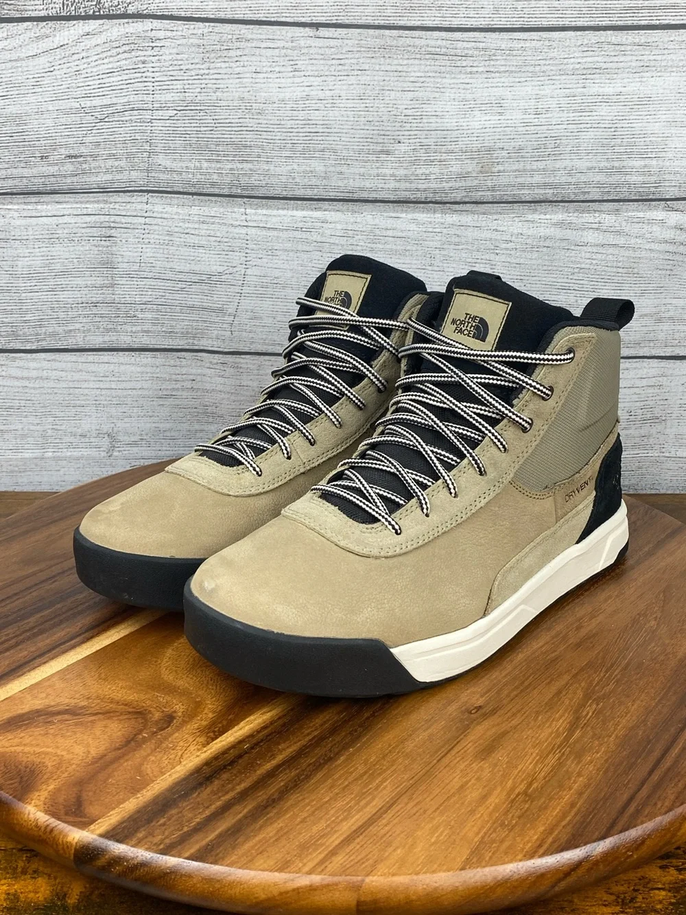 The North Face Men’s Larimer Mid Waterproof Boot Khaki Taupe Shoe Size 9
